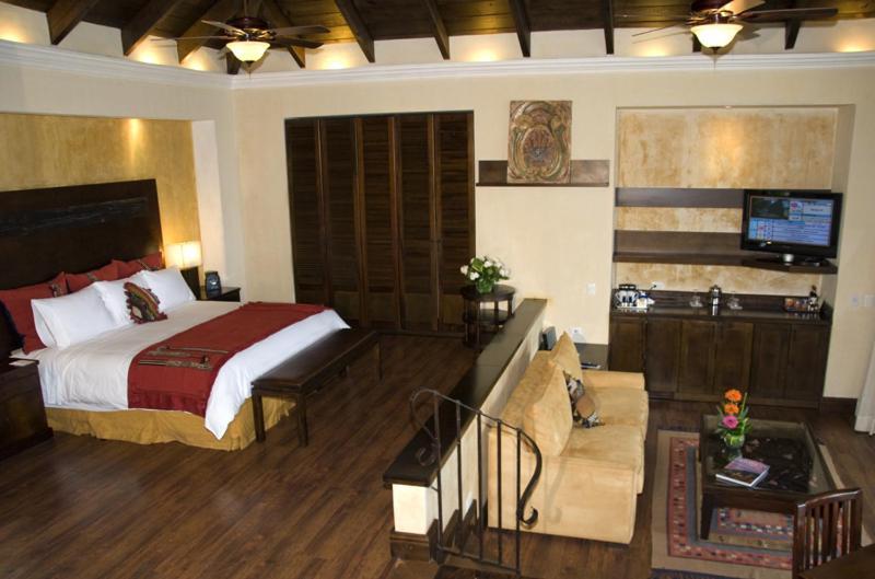 Hotel La Reunion Golf Resort And Residences Antigua Δωμάτιο φωτογραφία