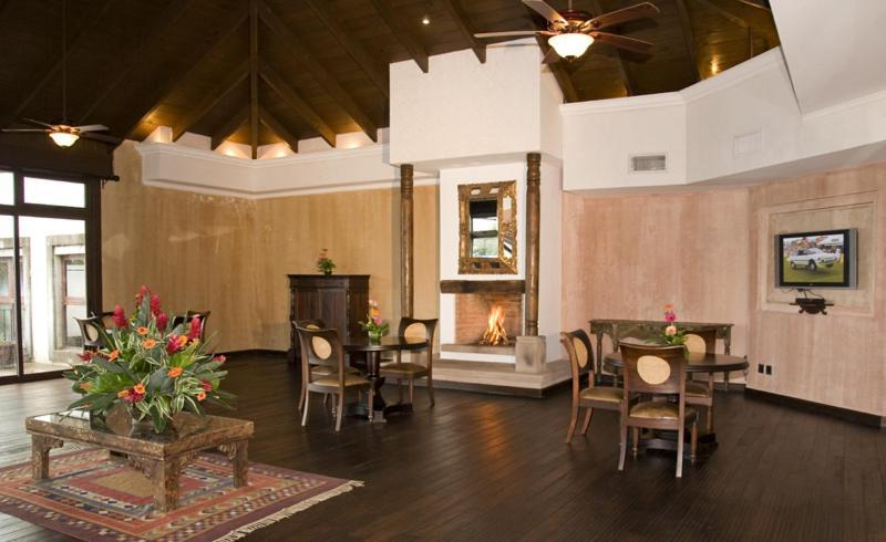 Hotel La Reunion Golf Resort And Residences Antigua Εξωτερικό φωτογραφία
