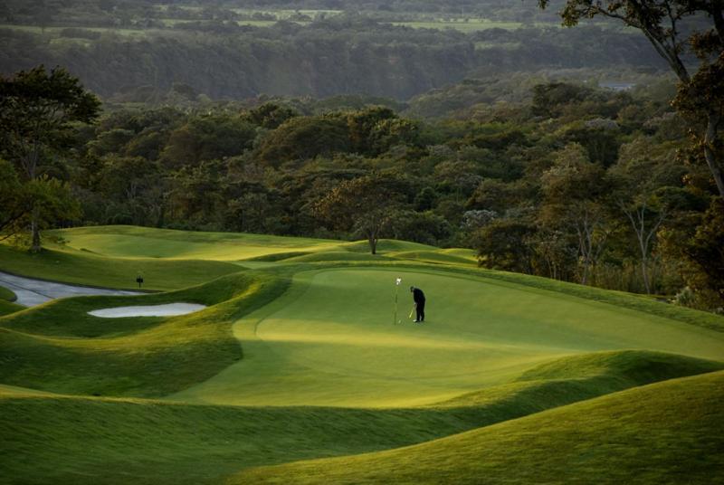 Hotel La Reunion Golf Resort And Residences Antigua Εξωτερικό φωτογραφία