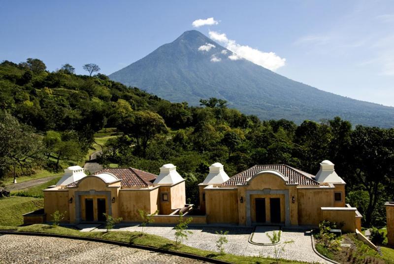 Hotel La Reunion Golf Resort And Residences Antigua Εξωτερικό φωτογραφία