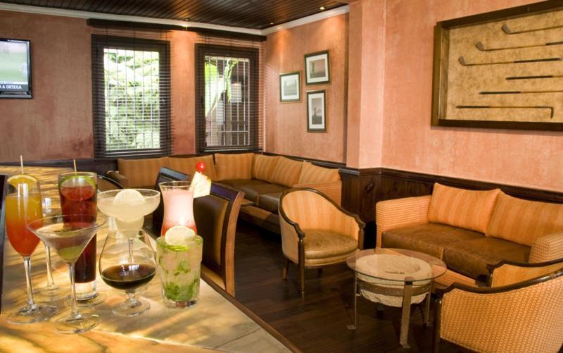 Hotel La Reunion Golf Resort And Residences Antigua Εξωτερικό φωτογραφία